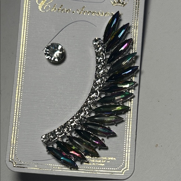 Chloe + Isabel Silver Tone Iridescent Crystal Ear Cuff & CZ Post - Picture 2 of 7